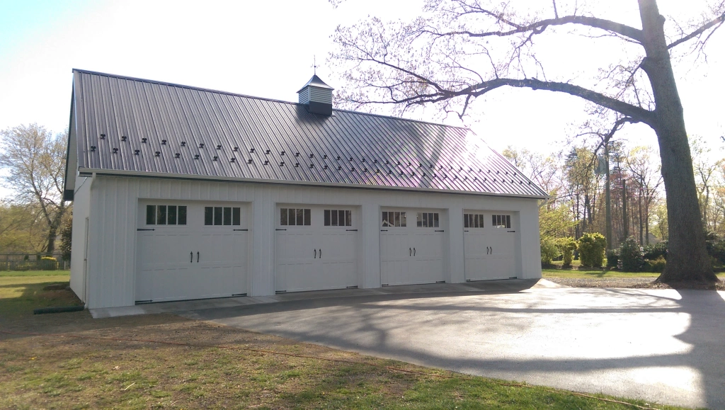 Classy Black & White Garage gallery photo