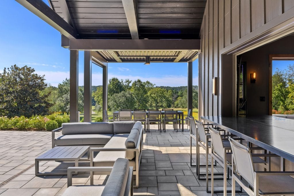 Dreamy Pool House gallery photo