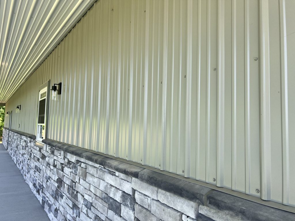 Oversized Hobby Garage